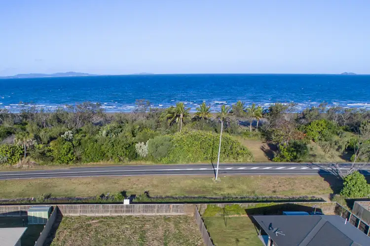 8 Coast Court, Mulambin QLD 4703