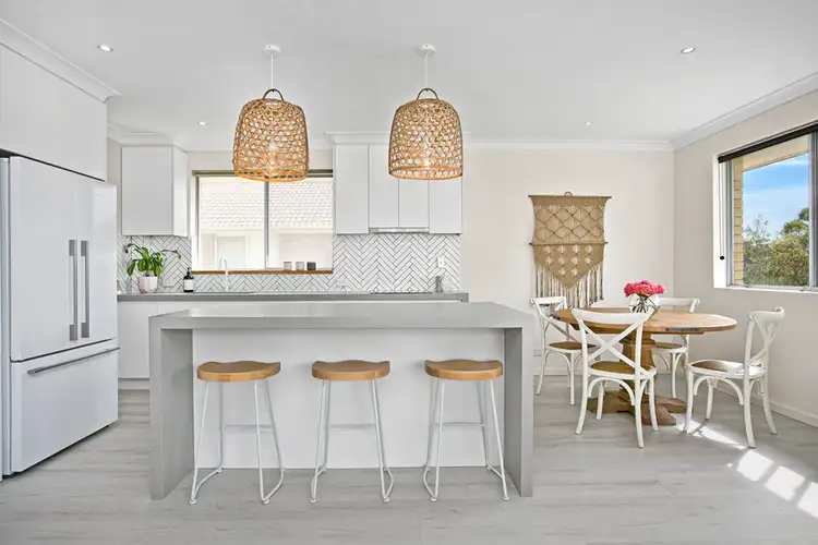 Main view of Homely apartment listing, 5/94 Dee Why Parade, Dee Why NSW 2099