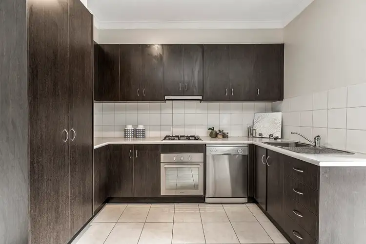 Fifth view of Homely villa listing, 2/120 Suffolk Street, Maidstone VIC 3012