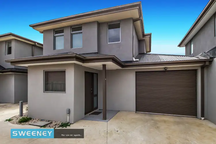 Main view of Homely townhouse listing, 2/27 Theodore Street, St Albans VIC 3021