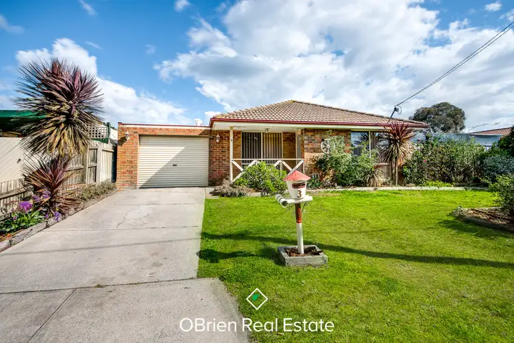 3 Dean Court, Cranbourne West VIC 3977