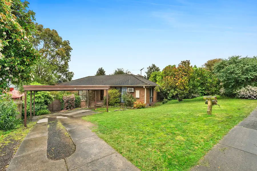 Main view of Homely house listing, 4 Hutchins Avenue, Endeavour Hills VIC 3802