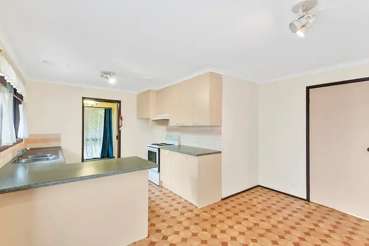 Fifth view of Homely house listing, 4 Hutchins Avenue, Endeavour Hills VIC 3802