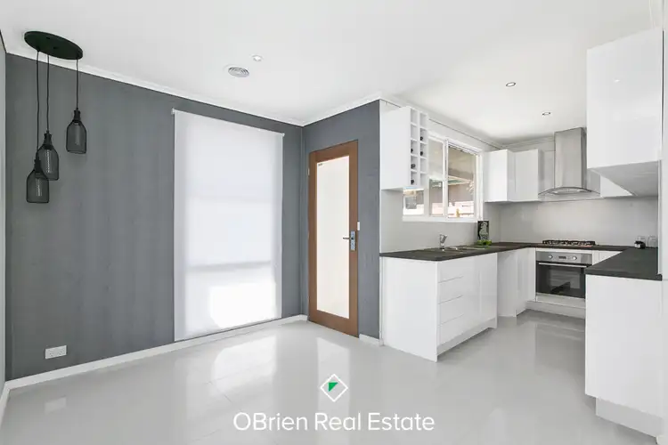 16 Hardy Street, Mornington VIC 3931