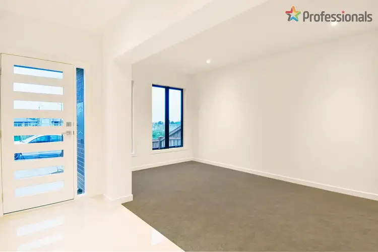 Second view of Homely house listing, 5 Bramley Place, Plumpton VIC 3335