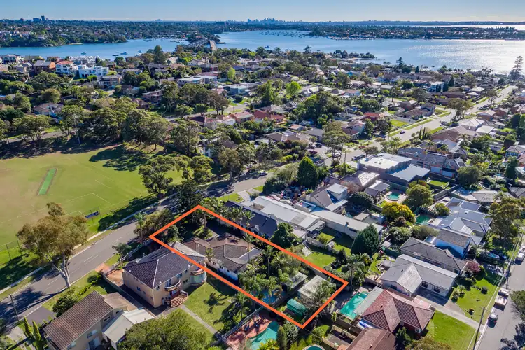 86 Evelyn Street, Sylvania NSW 2224