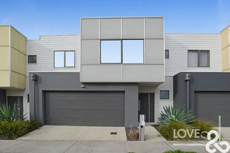 8 Grandstand Way, Wollert VIC 3750