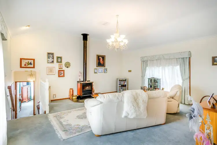 Sixth view of Homely house listing, 2 Riversdale Crescent, Bacchus Marsh VIC 3340