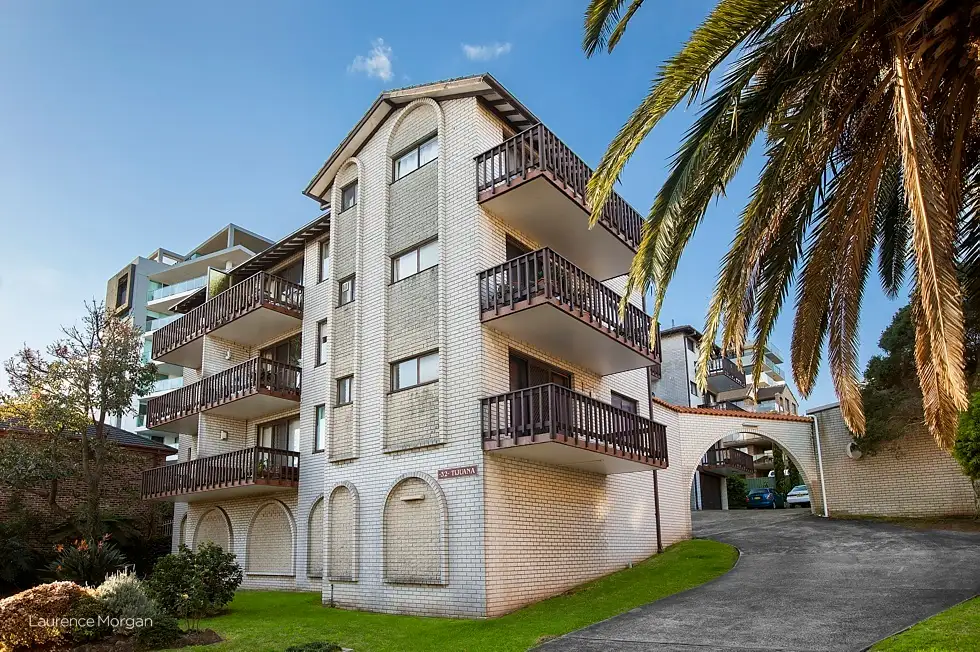 Main view of Homely unit listing, 2/32 Gipps Street, Wollongong NSW 2500