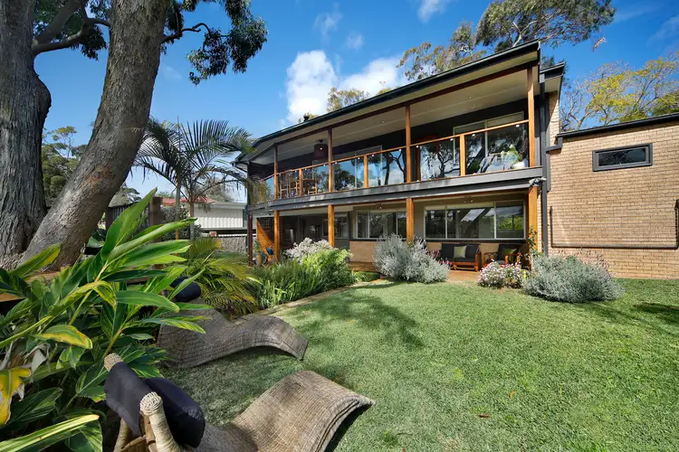 9 Sladden Road, Yarrawarrah NSW 2233