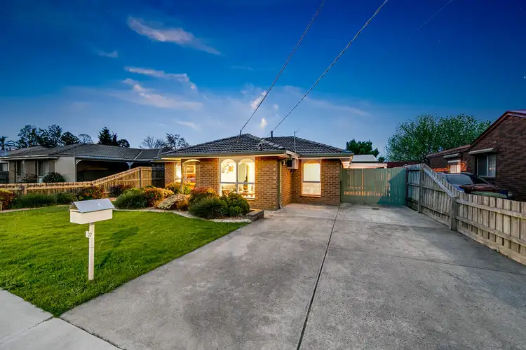 37 Dearing Avenue, Cranbourne VIC 3977