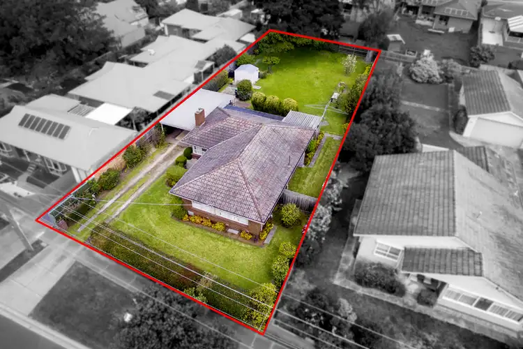 16 William Road, Carrum Downs VIC 3201
