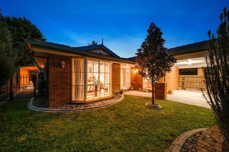 8 Riddleston Court, Narre Warren South VIC 3805