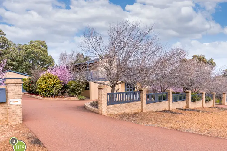 35 Winsor Road, Kalamunda WA 6076