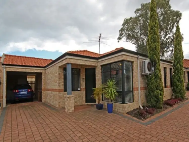 2/22 Donar Street, Innaloo WA 6018