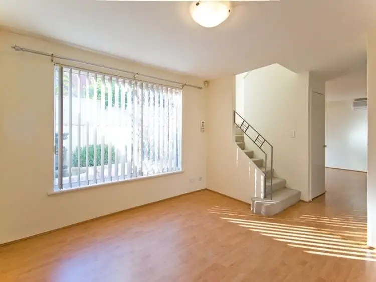 Fifth view of Homely townhouse listing, 19/19 Fogerthorpe Crescent, Maylands WA 6051