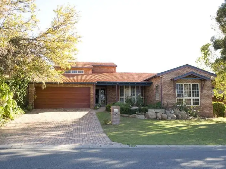 10 Buckthorn Way, Duncraig WA 6023