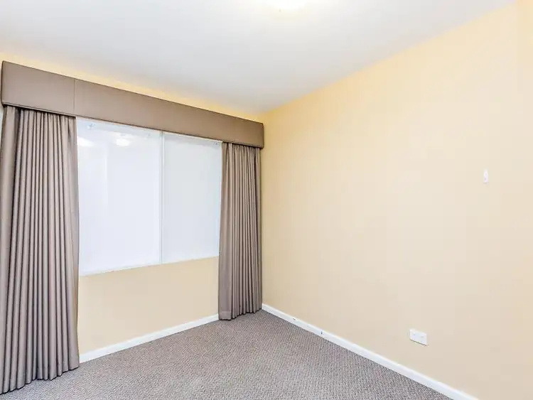 Sixth view of Homely unit listing, 3A/305 Harborne Street, Glendalough WA 6016