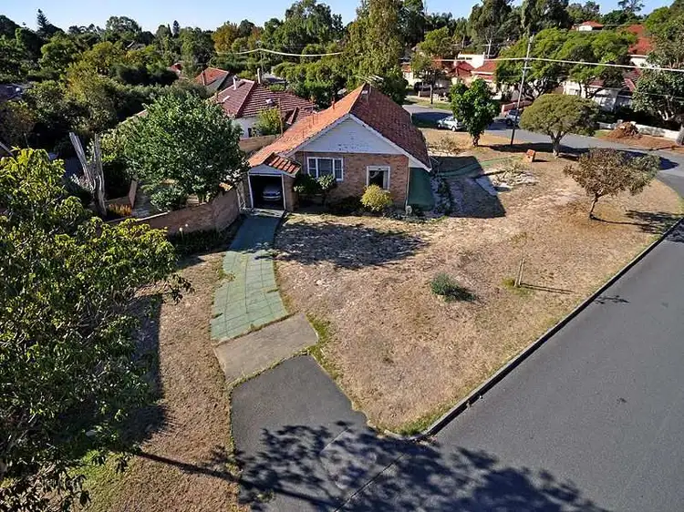 Fifth view of Homely house listing, 11 Linden Gardens, Floreat WA 6014