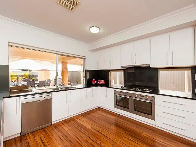 Seventh view of Homely house listing, 15 Zanzibar Loop, Aveley WA 6069