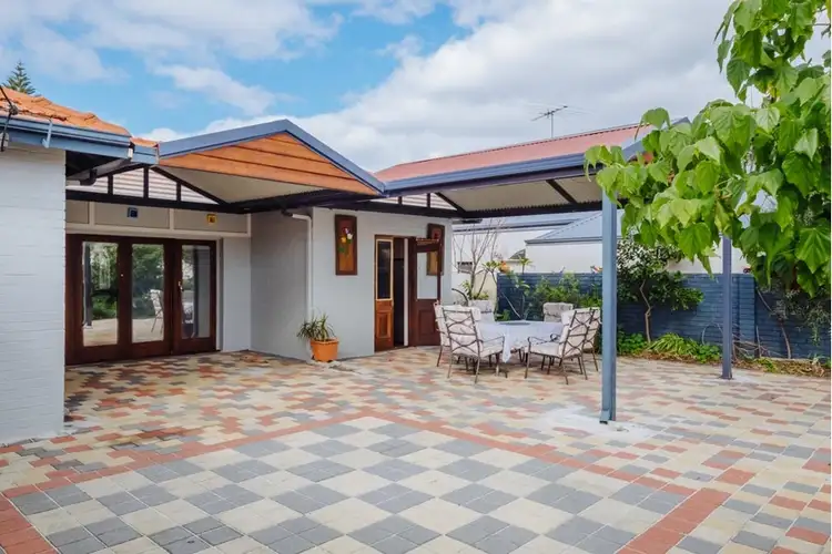 20 Moulden Avenue, Yokine WA 6060