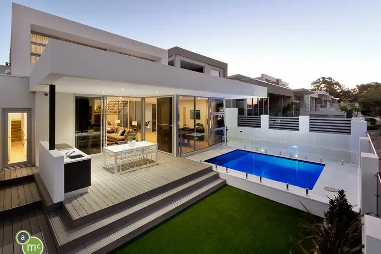 6 Omaroo Terrace, City Beach WA 6015