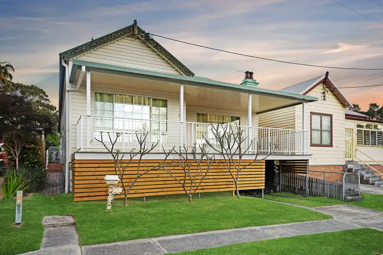 7 Dixon Street, Hamilton NSW 2303