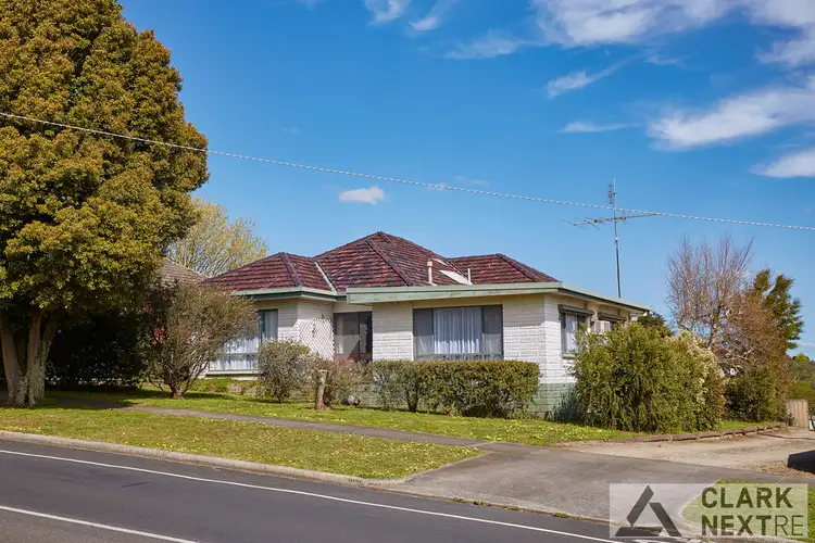 10 Lampard Road, Drouin VIC 3818