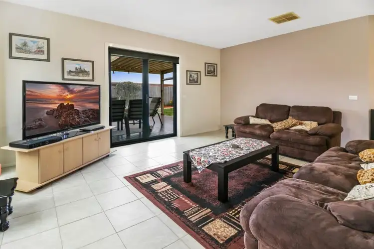 Fifth view of Homely house listing, 2 Amethyst Close, Skye VIC 3977