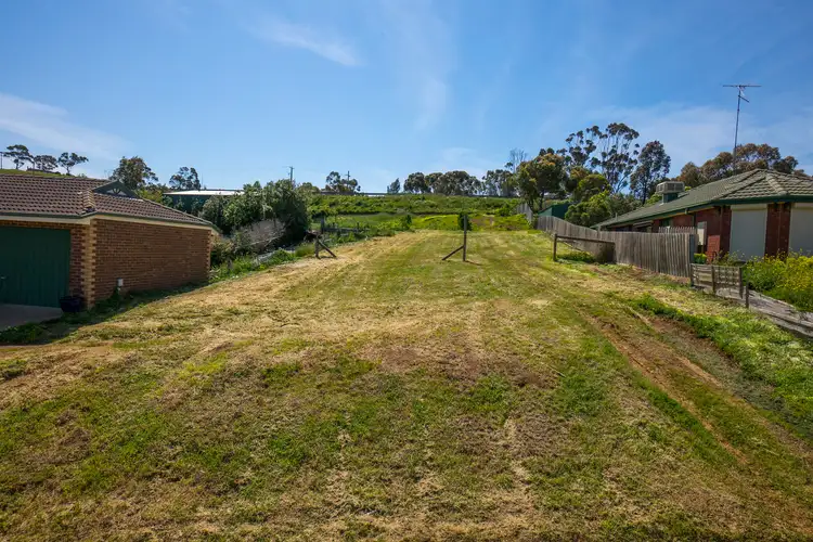 24 Rosehill Drive, Bacchus Marsh VIC 3340