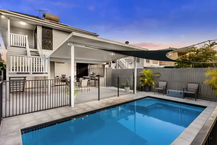 27 Pine Street, Wynnum QLD 4178