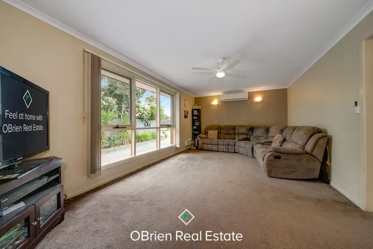 Fourth view of Homely house listing, 3 Glenwood Court, Cranbourne VIC 3977