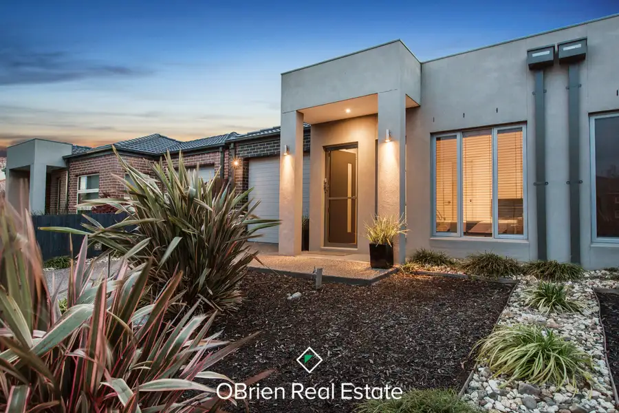 Main view of Homely unit listing, 2/3 Carabott Place, Berwick VIC 3806