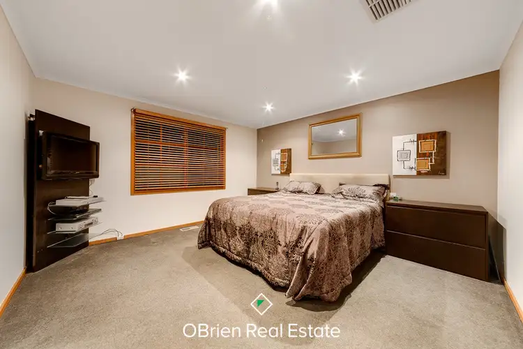 Sixth view of Homely house listing, 19 Green Acres Court, Langwarrin VIC 3910