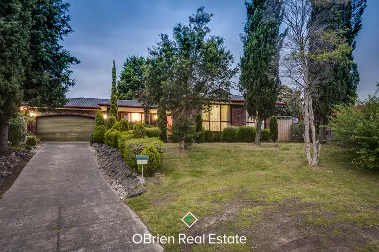 Main view of Homely house listing, 5 Thurso Court, Endeavour Hills VIC 3802