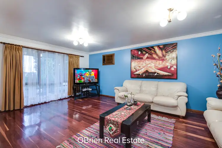 Second view of Homely house listing, 5 Thurso Court, Endeavour Hills VIC 3802