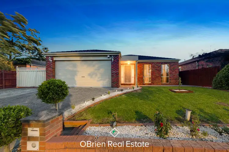 27 Breamlea Way, Cranbourne West VIC 3977