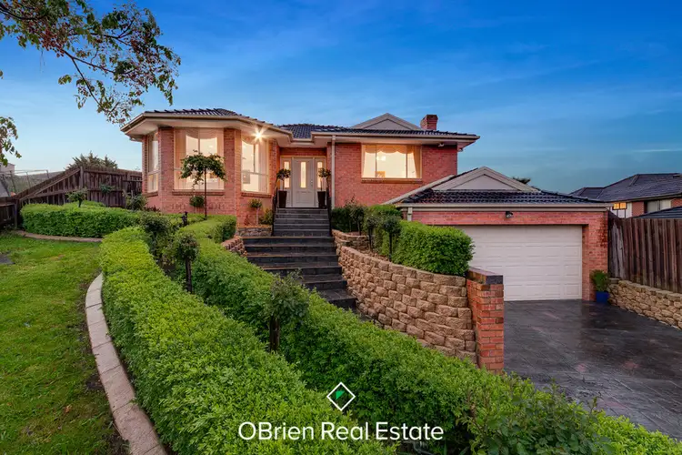 6 Manorlord Place, Narre Warren South VIC 3805