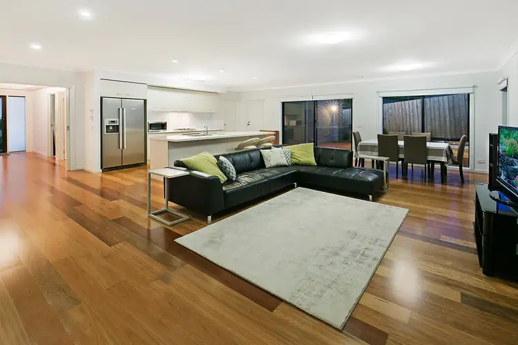 9 Dimitrios Close, Skye VIC 3977