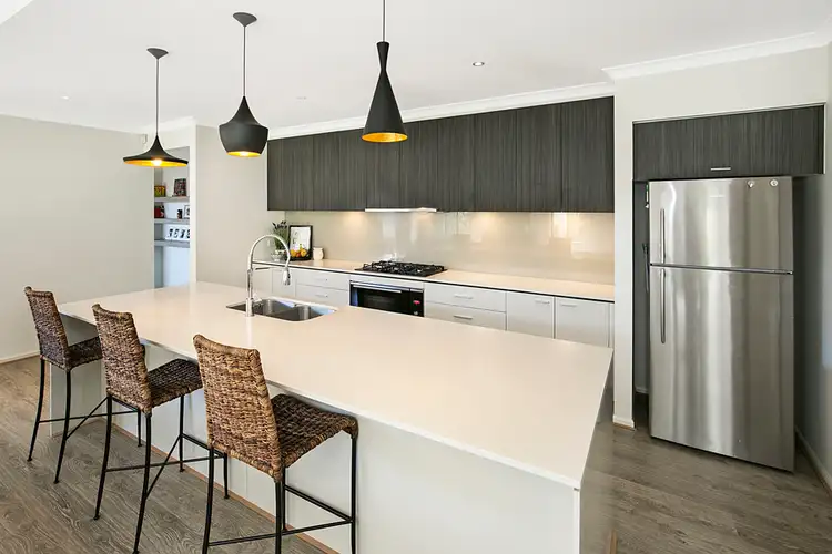 Fourth view of Homely house listing, 5 Fortuna Crescent, Cranbourne West VIC 3977