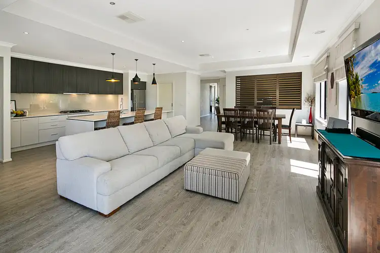 Sixth view of Homely house listing, 5 Fortuna Crescent, Cranbourne West VIC 3977