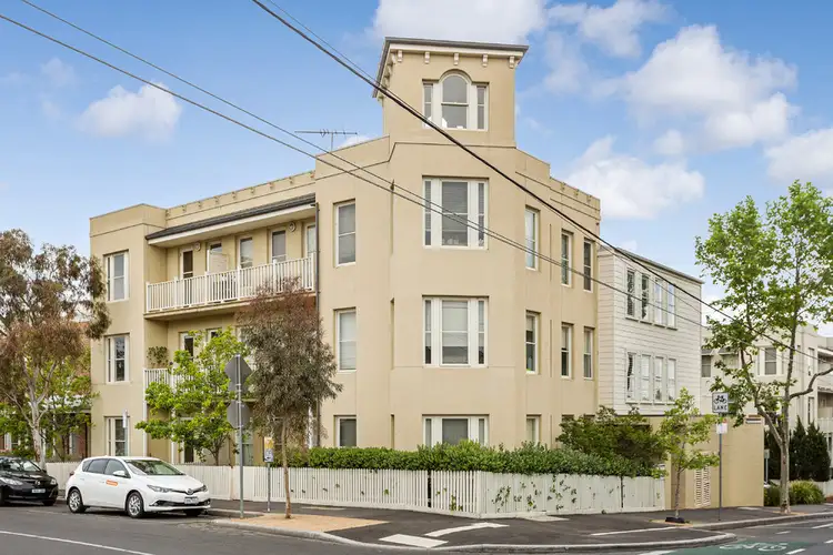 8/37 Kensington Road, Kensington VIC 3031