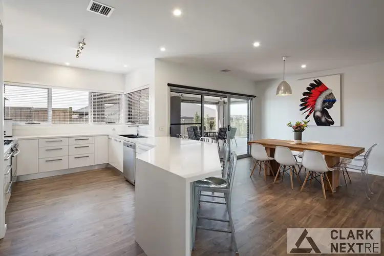 Fifth view of Homely house listing, 7 MacAllister Court, Warragul VIC 3820