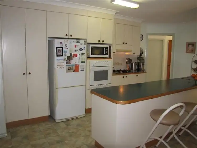 Fifth view of Homely house listing, 6 Catchpole Close, Dubbo NSW 2830