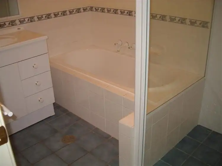Fifth view of Homely villa listing, 5/15 Bedford Avenue, Dubbo NSW 2830