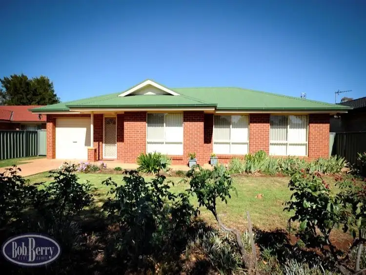 21 Page Avenue, Dubbo NSW 2830