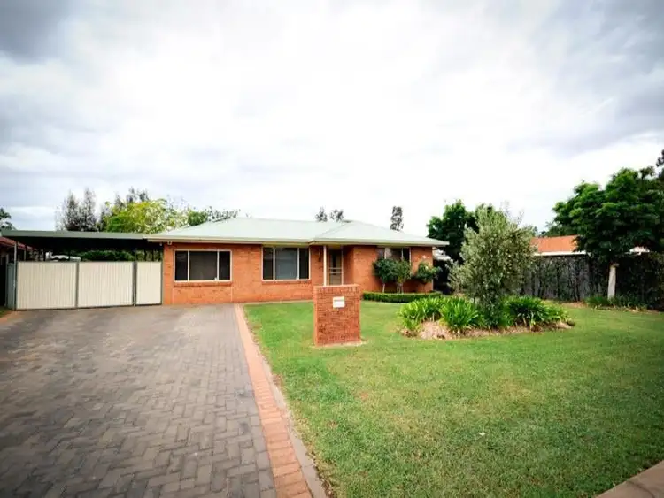 20 Robinson Avenue, Dubbo NSW 2830
