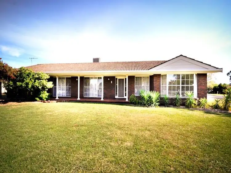 1 Sommerville Place, Dubbo NSW 2830