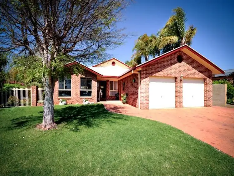 4 Birkdale Close, Dubbo NSW 2830