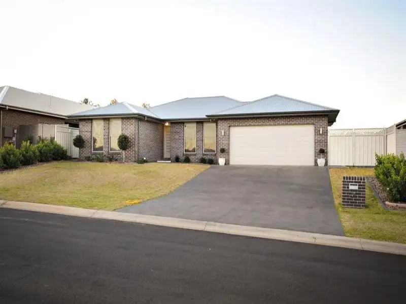 Main view of Homely house listing, 14 Lilydale Terrace, Dubbo NSW 2830